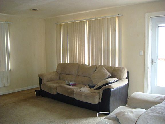 5th image of 4439 Bates Ln