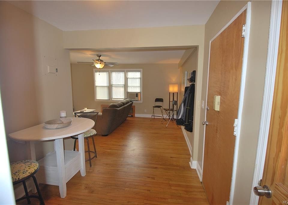 1st image of 8 Winchester Ave APT 1B