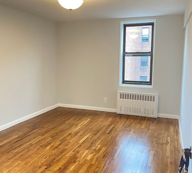 1st image of 303 Webster Ave #2A