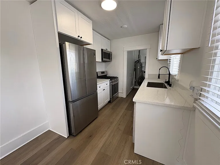 125 W Valencia Dr #A — Photo 7