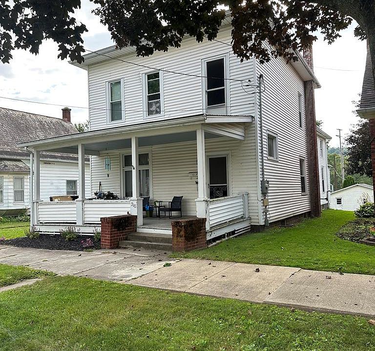 1st image of 210 S Water St