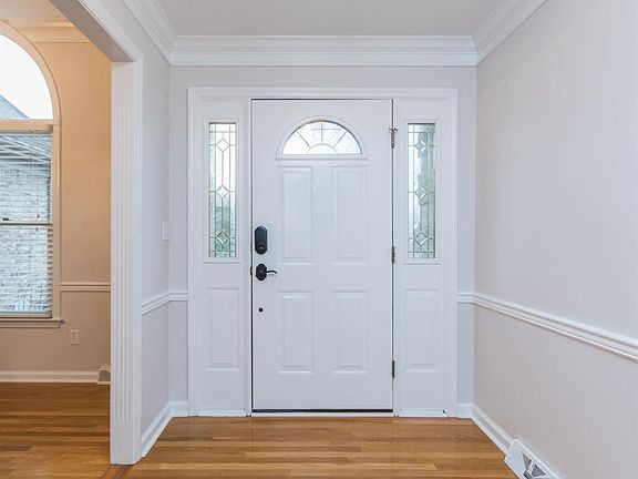 4th image of 2141 Mangrove Dr