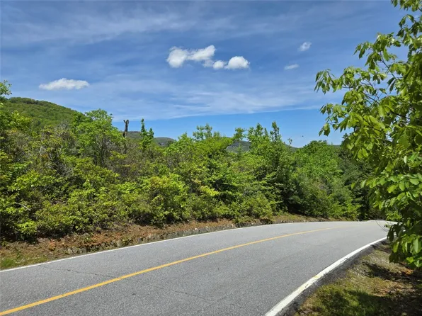 Lot 50 Toxaway Court, Lake Toxaway, NC 28747