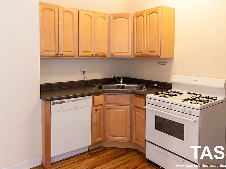 3523 N Broadway #1W — Photo 1