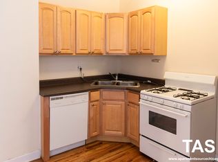 3523 N Broadway St APT 1W, Chicago, IL 60657