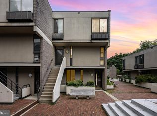 2224 Foxbane Sq, Baltimore, MD 21209