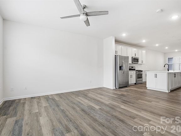 4th image of 110 Synandra Dr Townhome C