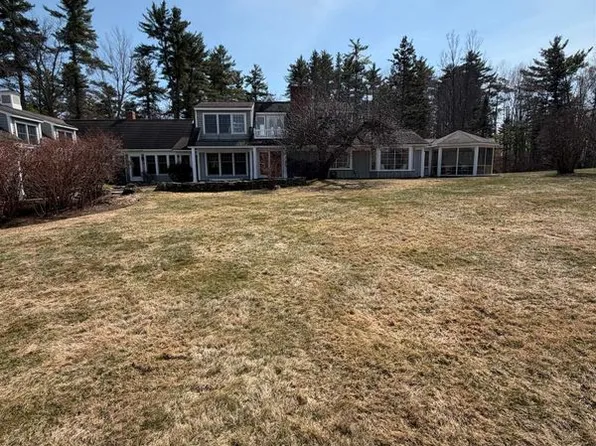 536 Governor Wentworth Hwy, Wolfeboro, NH 03894