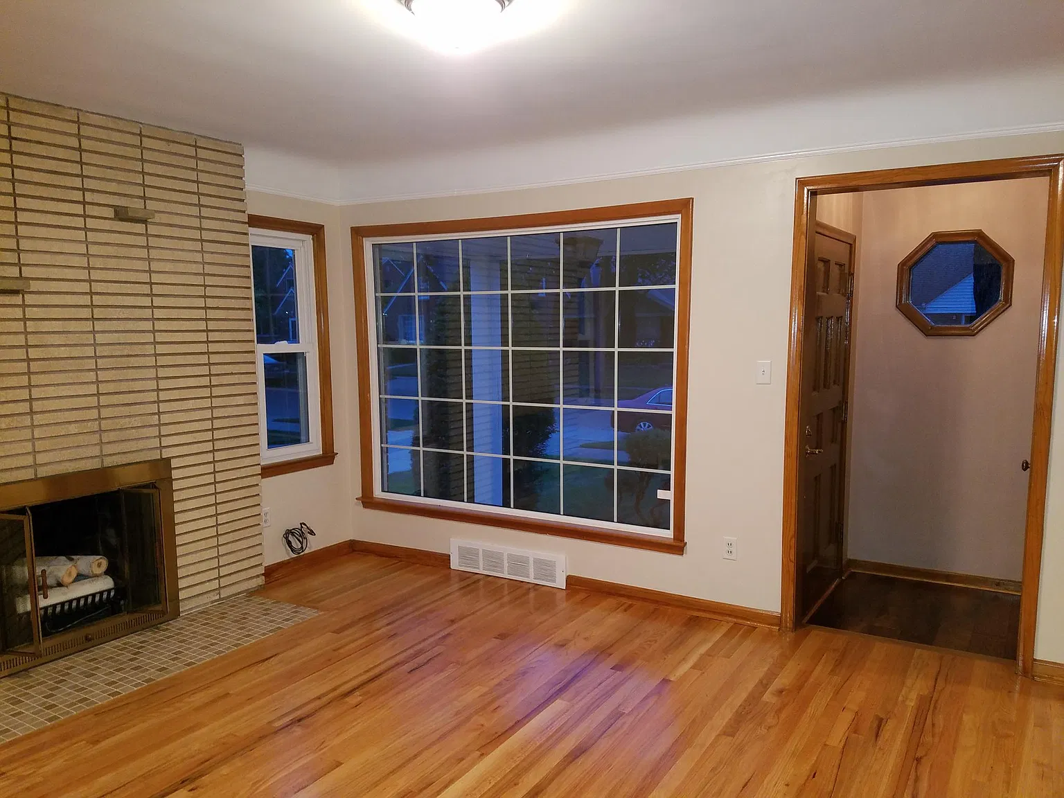 3 bed, 1.5 bath, 1400 sqft, $2,400 — Photo 4
