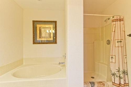 3rd image of 7 Doral Dr