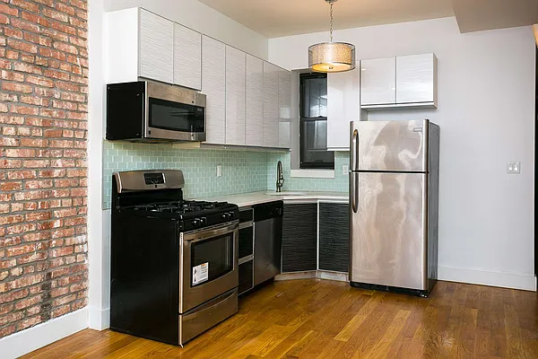 Rented by Nooklyn NYC LLC | media 14