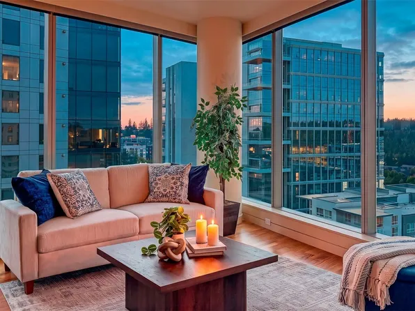 10650 NE 9th Place #1624, Bellevue, WA 98004
