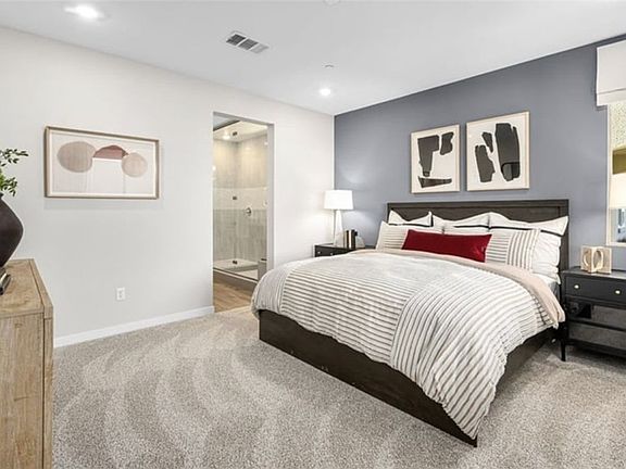 4th image of 318 Cabasa Pl