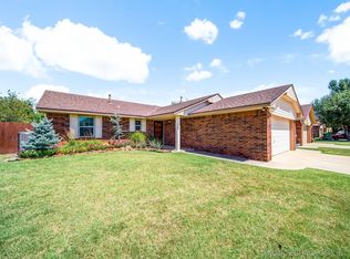 1337 Chimney Hill Rd, Yukon, OK 73099