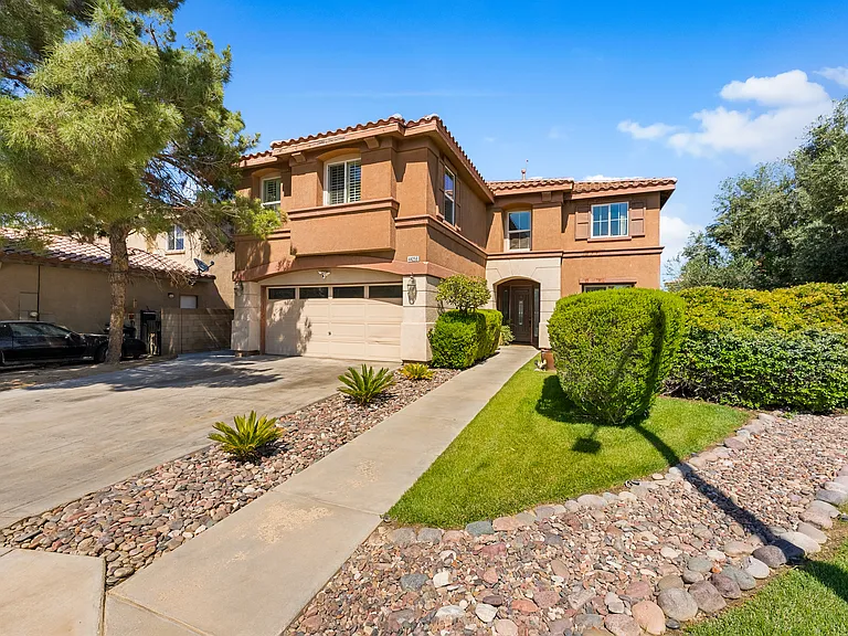 44256 Dahlia St — Photo 53