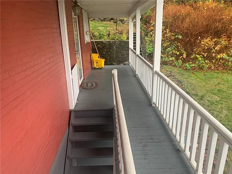 266 Beaver St — Photo 3