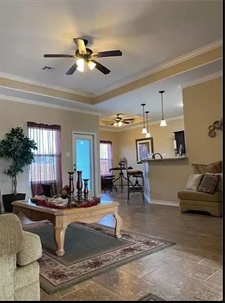 1949 Admiral Ln — Photo 4