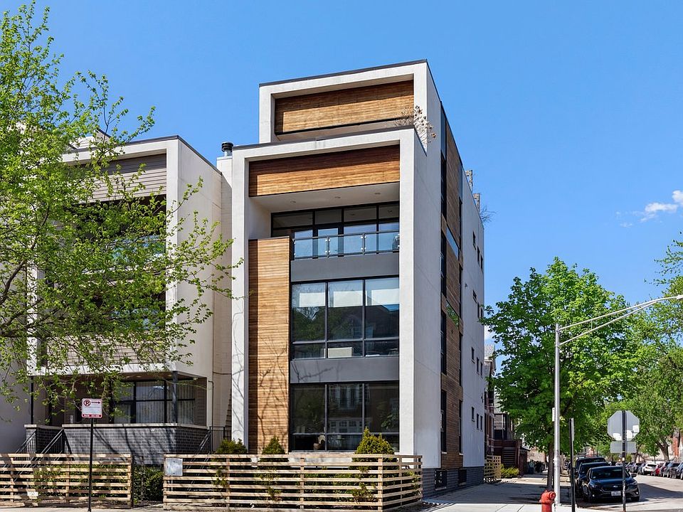 1st image of 1900 W Armitage Ave #1