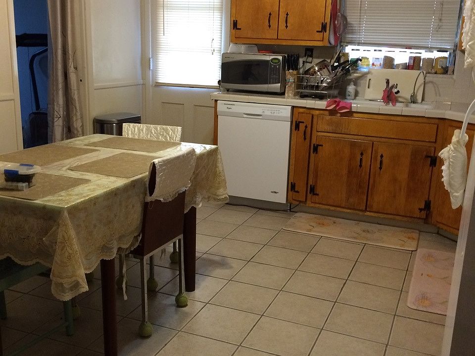 2nd image of 536 8th St