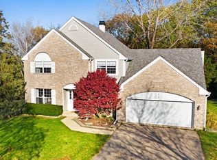 828 Honey Locust Ct, Bartlett, IL 60103