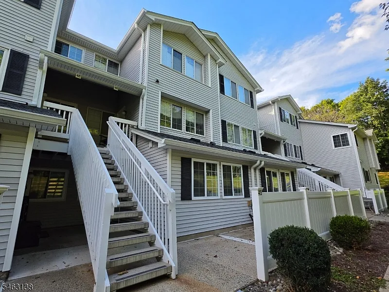 1 bed, 1.0 bath, $1,900 — Photo 4