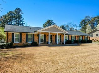 1989 Harbour Oaks Dr, Snellville, GA 30078