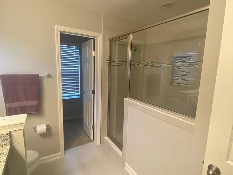 1737 Charlotte St — Photo 37