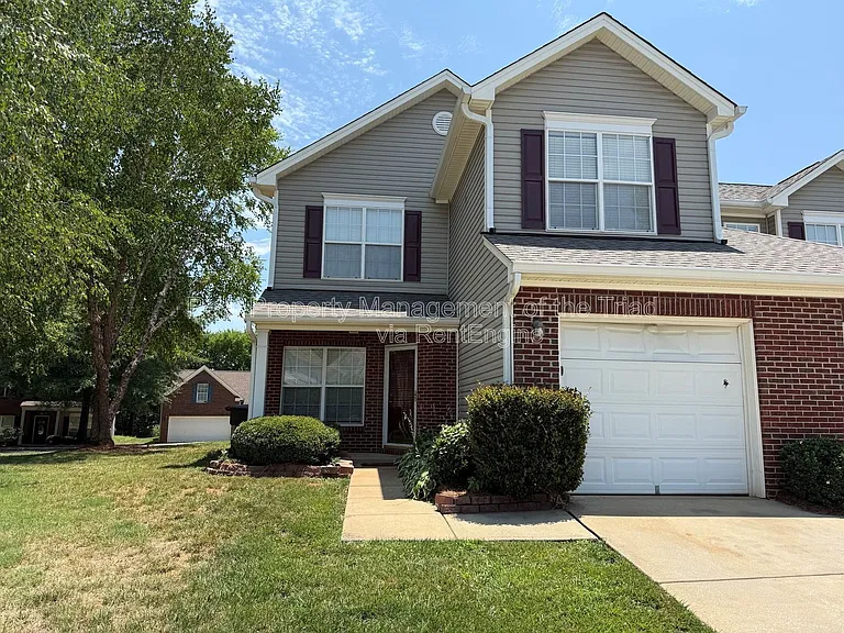 3930 Fountain Village Cir — Photo 18