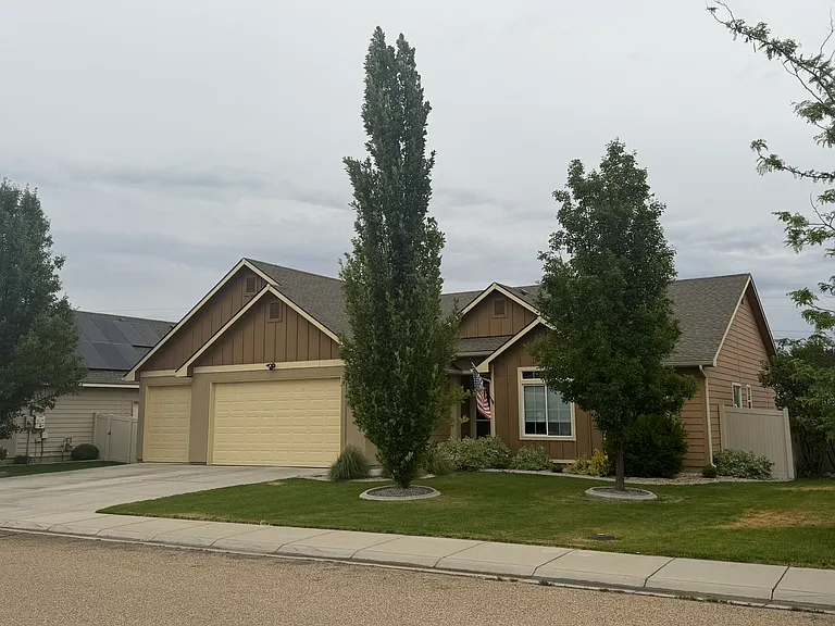 19352 Warbler Way — Photo 2