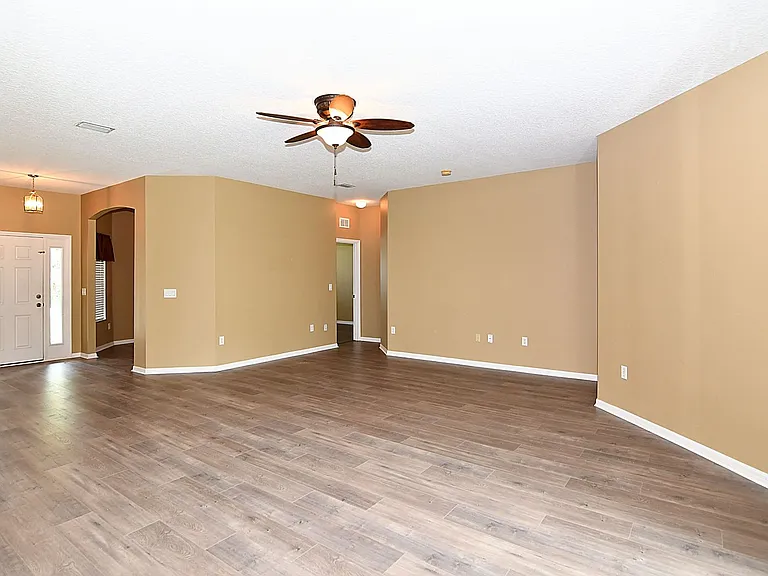 48 Pickering Dr — Photo 9