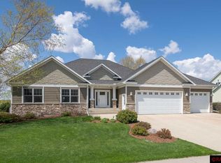2351 Abbywood Ln, North Mankato, MN 56003
