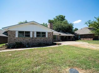 1227 W Dupont St, Claremore, OK 74017
