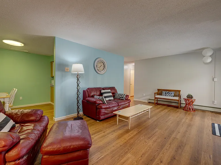 4440 S Poplar St #104 — Photo 9
