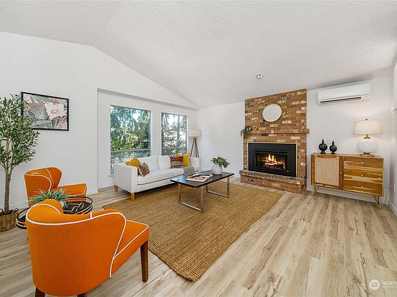 2nd image of 15806 20th Avenue Ct E