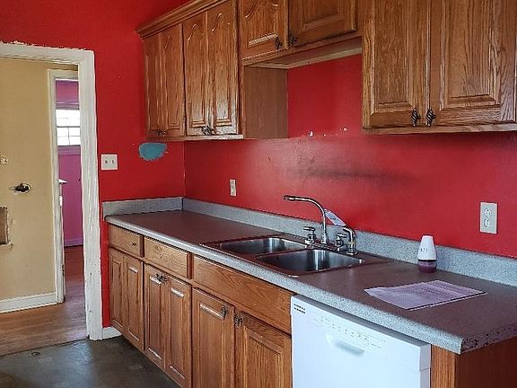3rd image of 3805 Hawley Dr