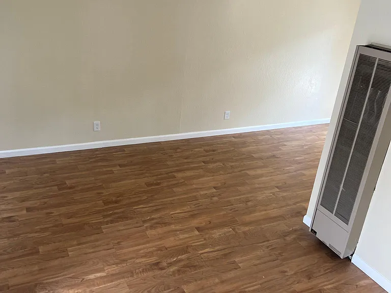 204 Talisman Dr — Photo 12