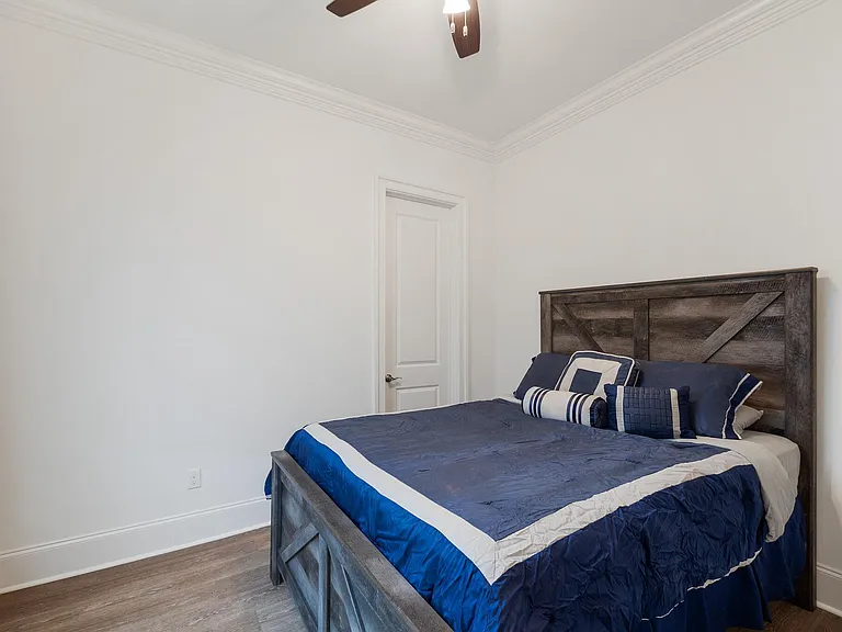 2105 Erato St — Photo 3