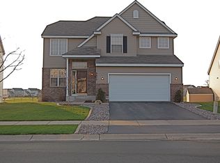 9075 Peony Ln N, Maple Grove, MN 55311