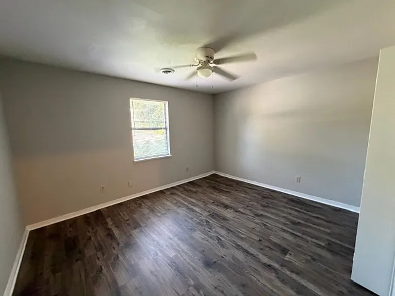 165 Eastview Ave NW — Photo 10