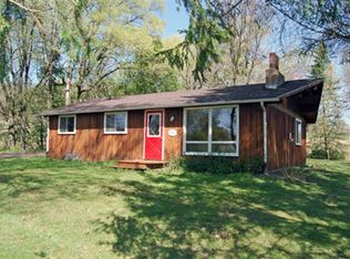 E940 Painted Forest Dr, Wonewoc, WI 53968