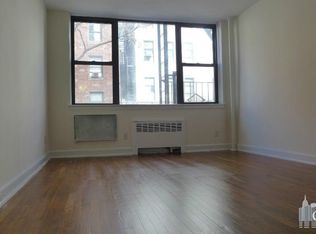 402 W 45th St APT 4D, New York, NY 10036