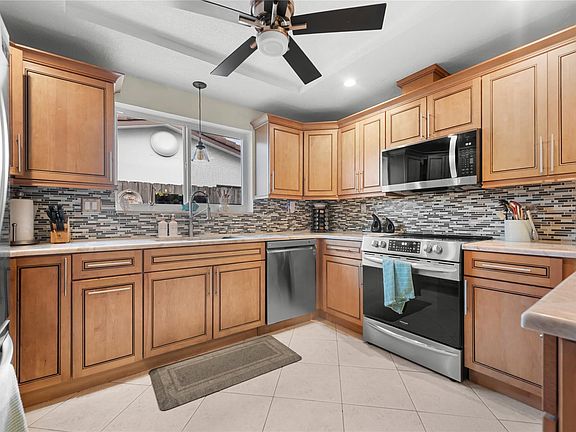 4th image of 1472 NE 54th Street