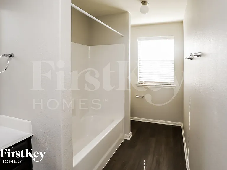 1343 Barrel Dr — Photo 18