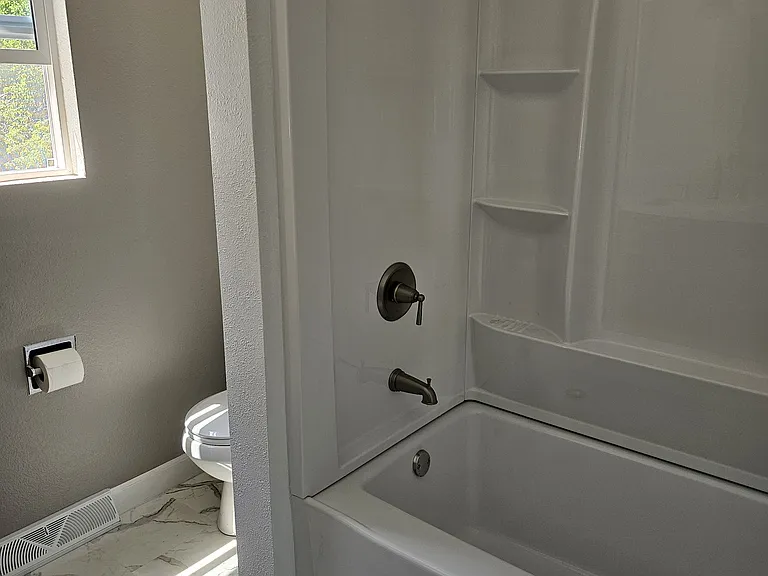 1137 S Bryan Ave — Photo 6