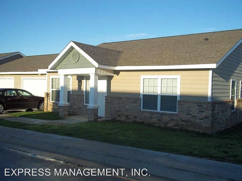 2nd image of 102 Riveroaks Dr #3374276