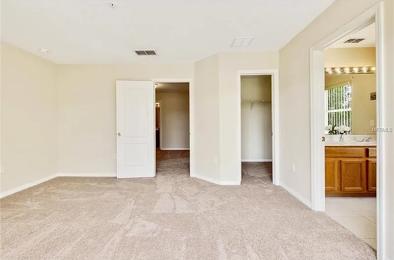 3 bed, 3.5 bath, $1,000 — Photo 2