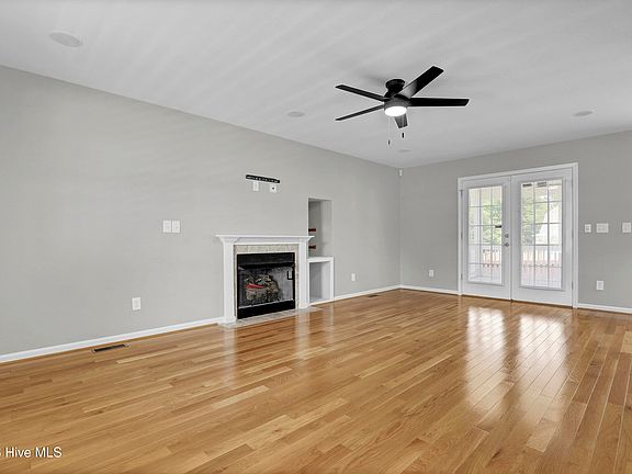 4th image of 219 Everett Drive
