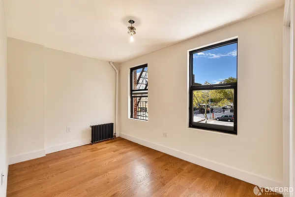 Rented by Oxford Property Group | media 26