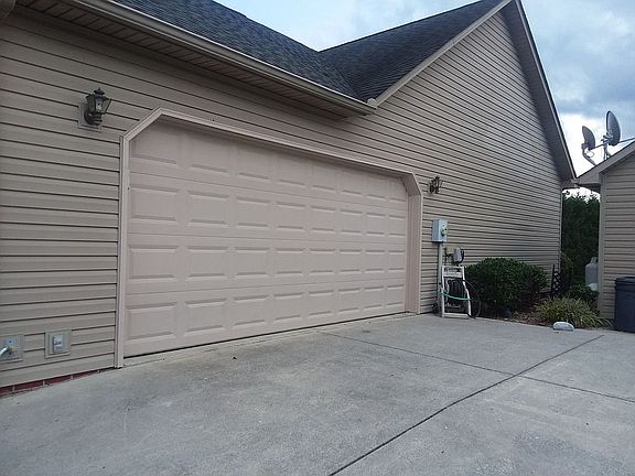 3rd image of 4316 Lorena Ln