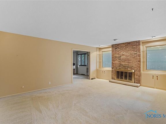 3rd image of 2624 Pheasant Ln #54
